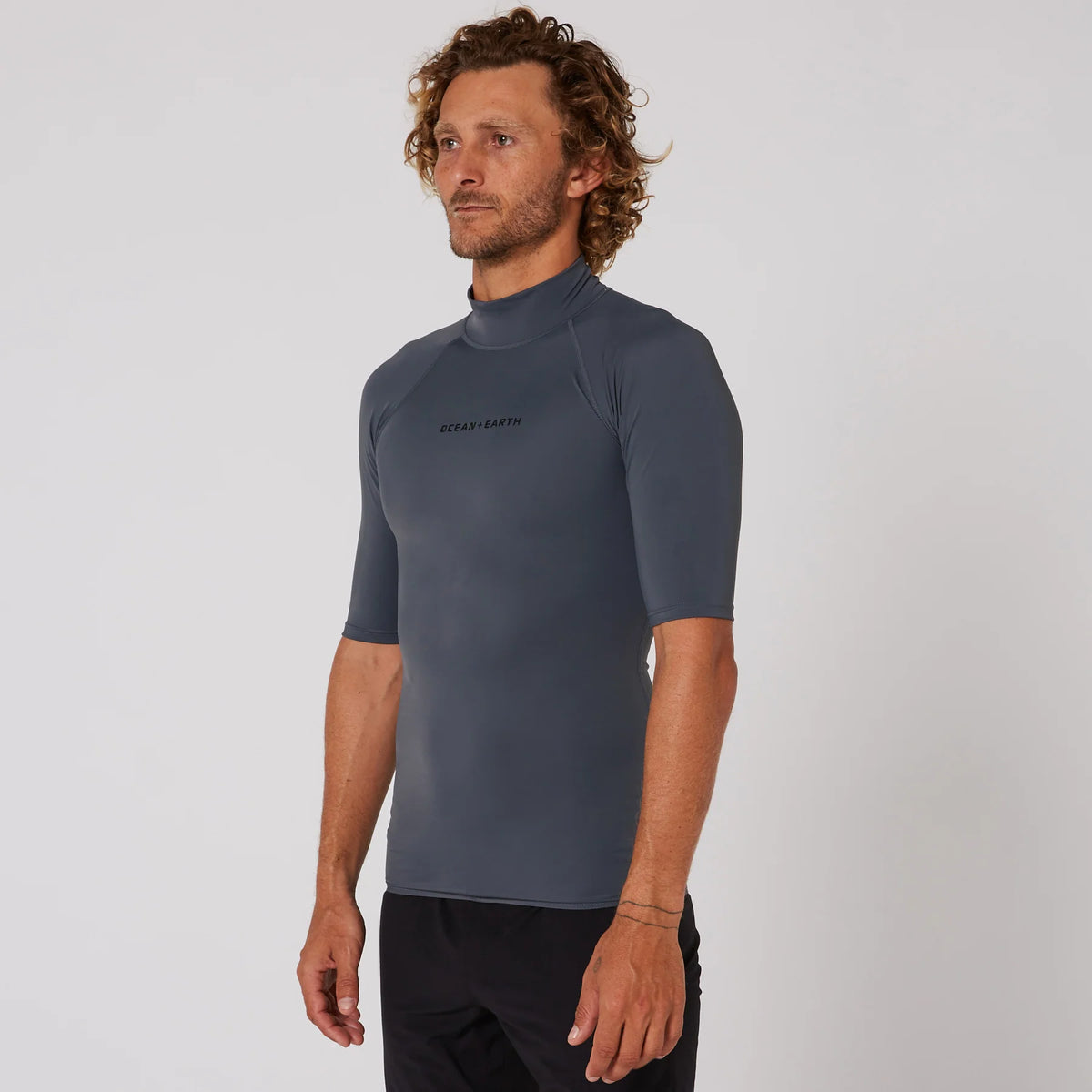 MENS SCRIPT SHORT SLEEVE RASH SHIRT