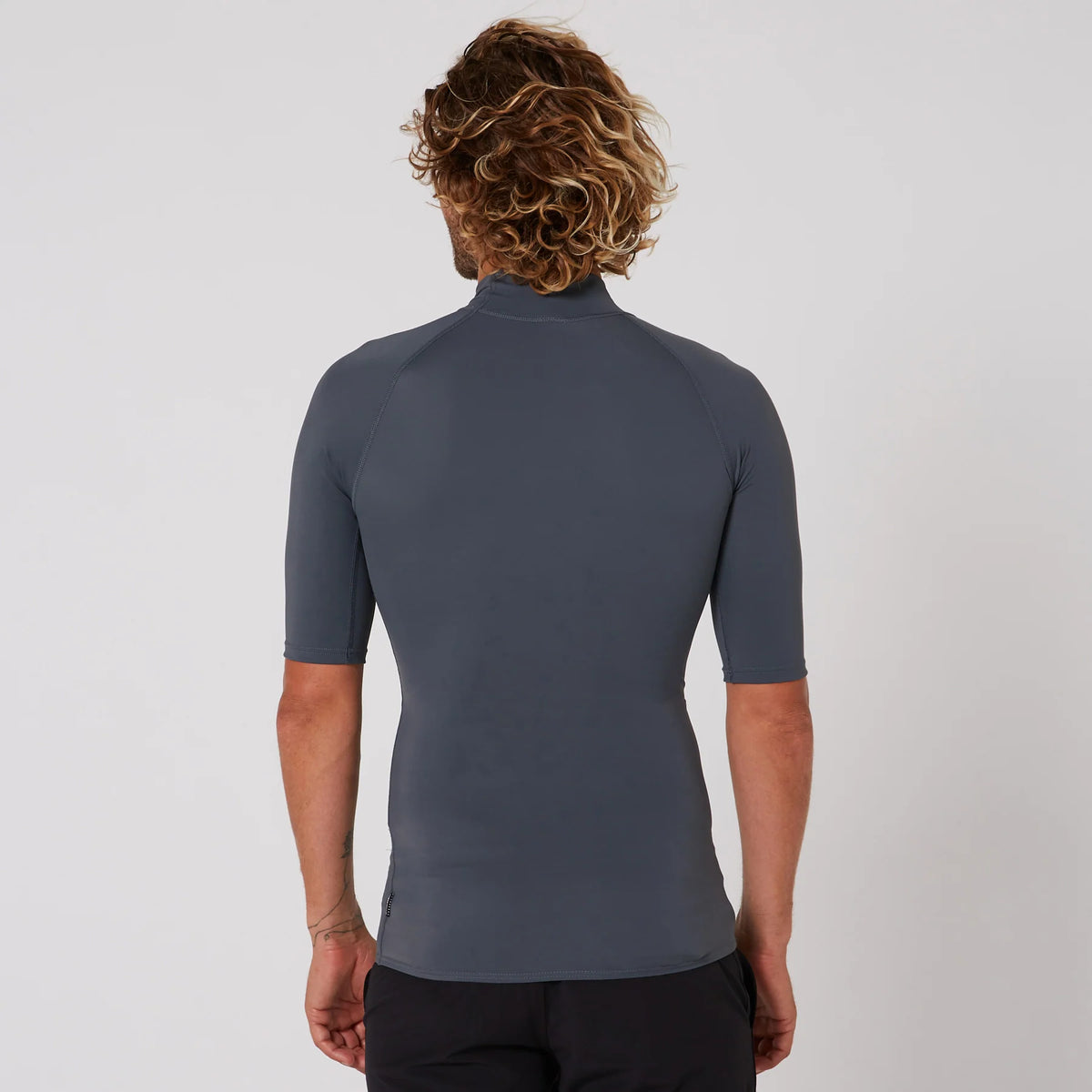 MENS SCRIPT SHORT SLEEVE RASH SHIRT