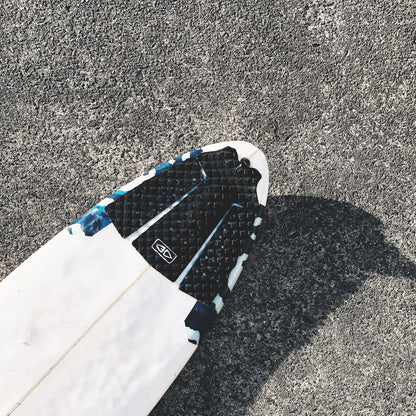 PIN TAIL PAD